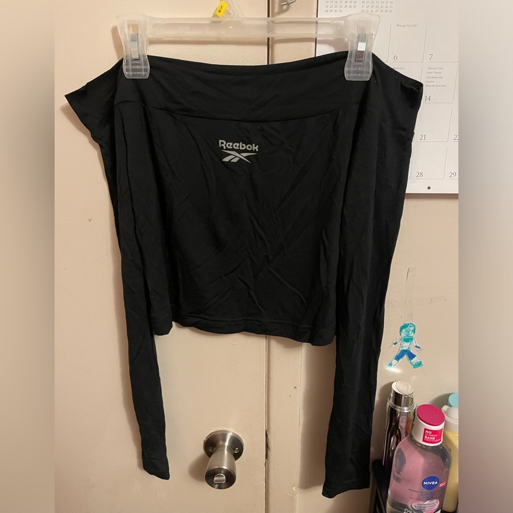 Reebok | off the shoulder crop top nwot